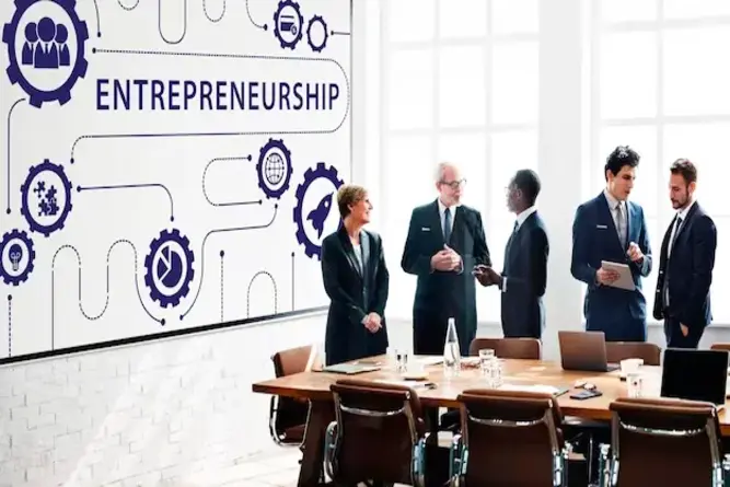 Insurance and Entrepreneurship: Mitigating Risks for Your Business in the New Year Insurance and Entrepreneurship: Mitigating Risks for Your Business in the New Year